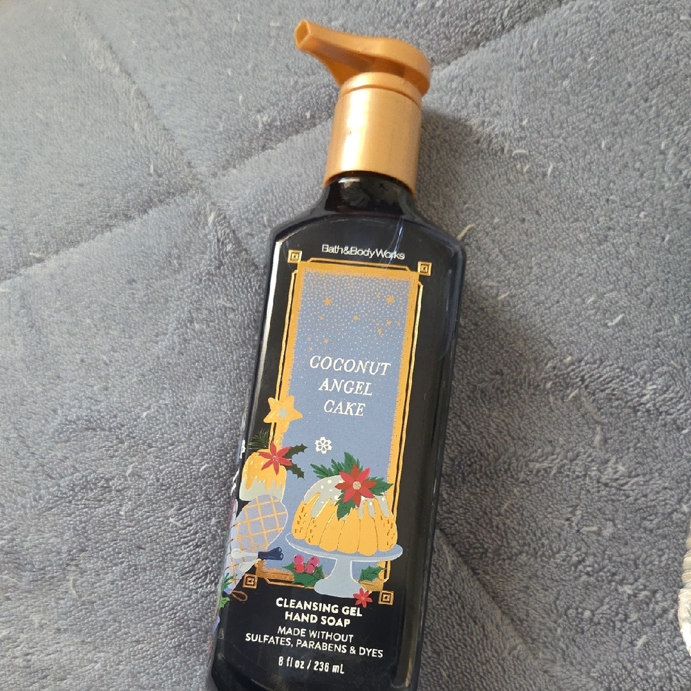 Nwt Bath & Body Works Coconut Angel Cake 🎄